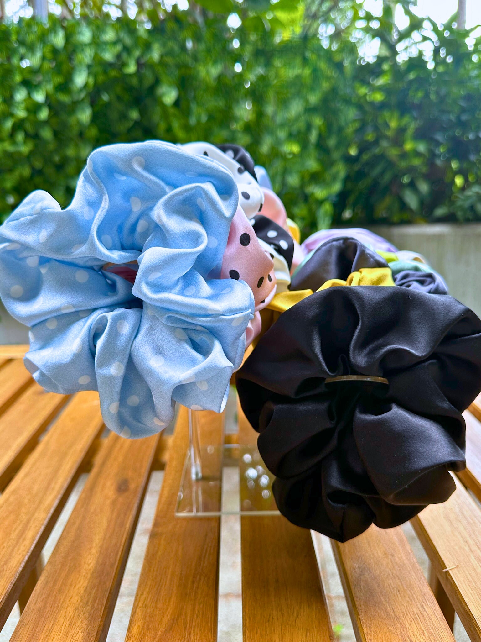 Large Dalia Mulberry Silk Scrunchies