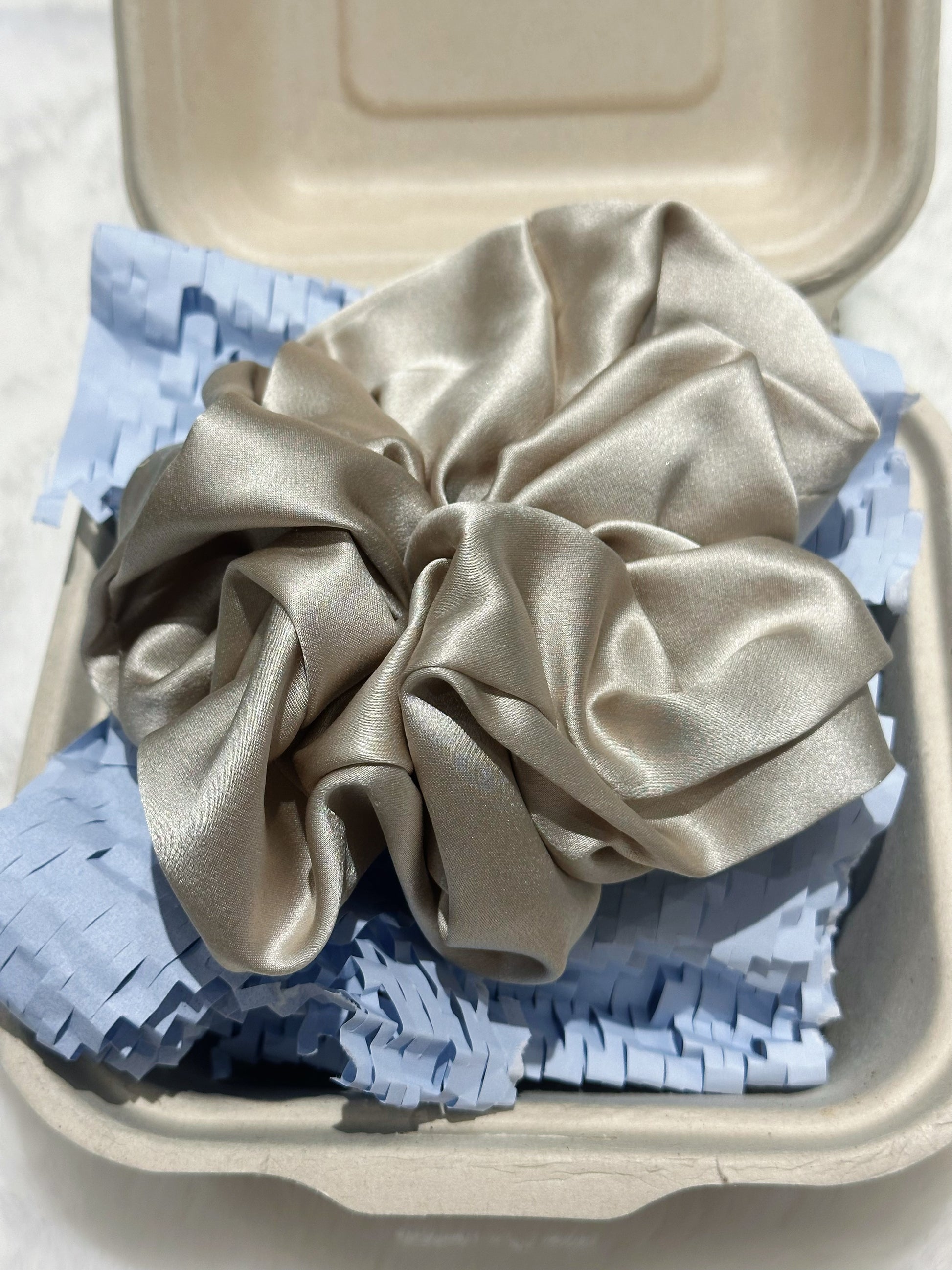 Dalia Premium Silk Srunchies