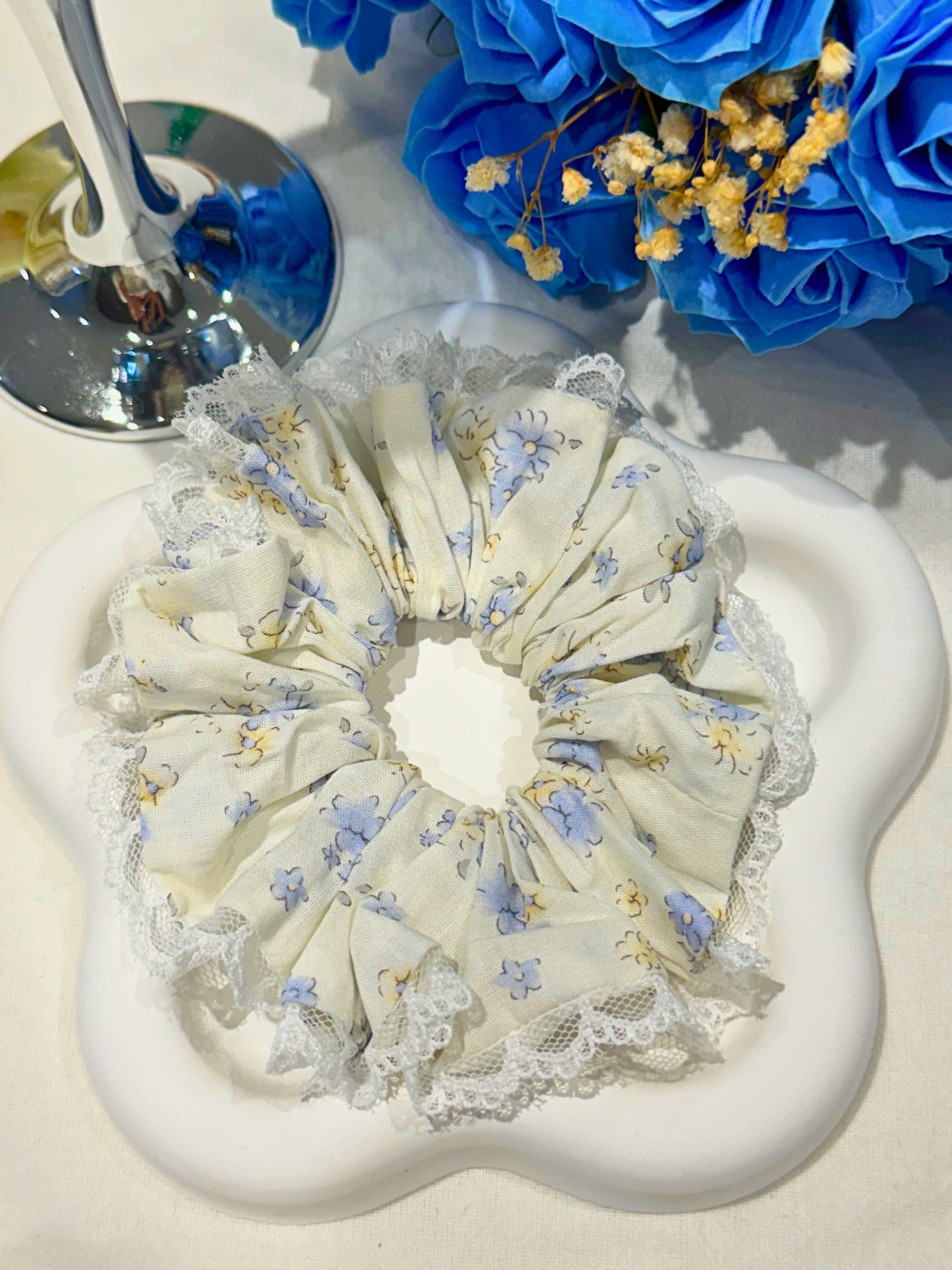 Valentina Lace Scrunchies