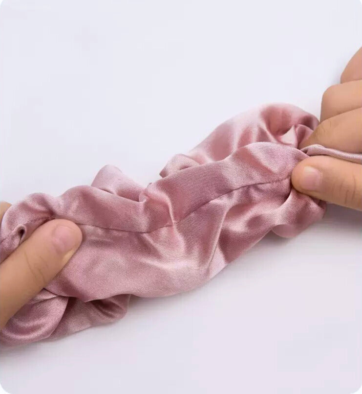 Small Dahlia Mulberry Silk Scrunchies