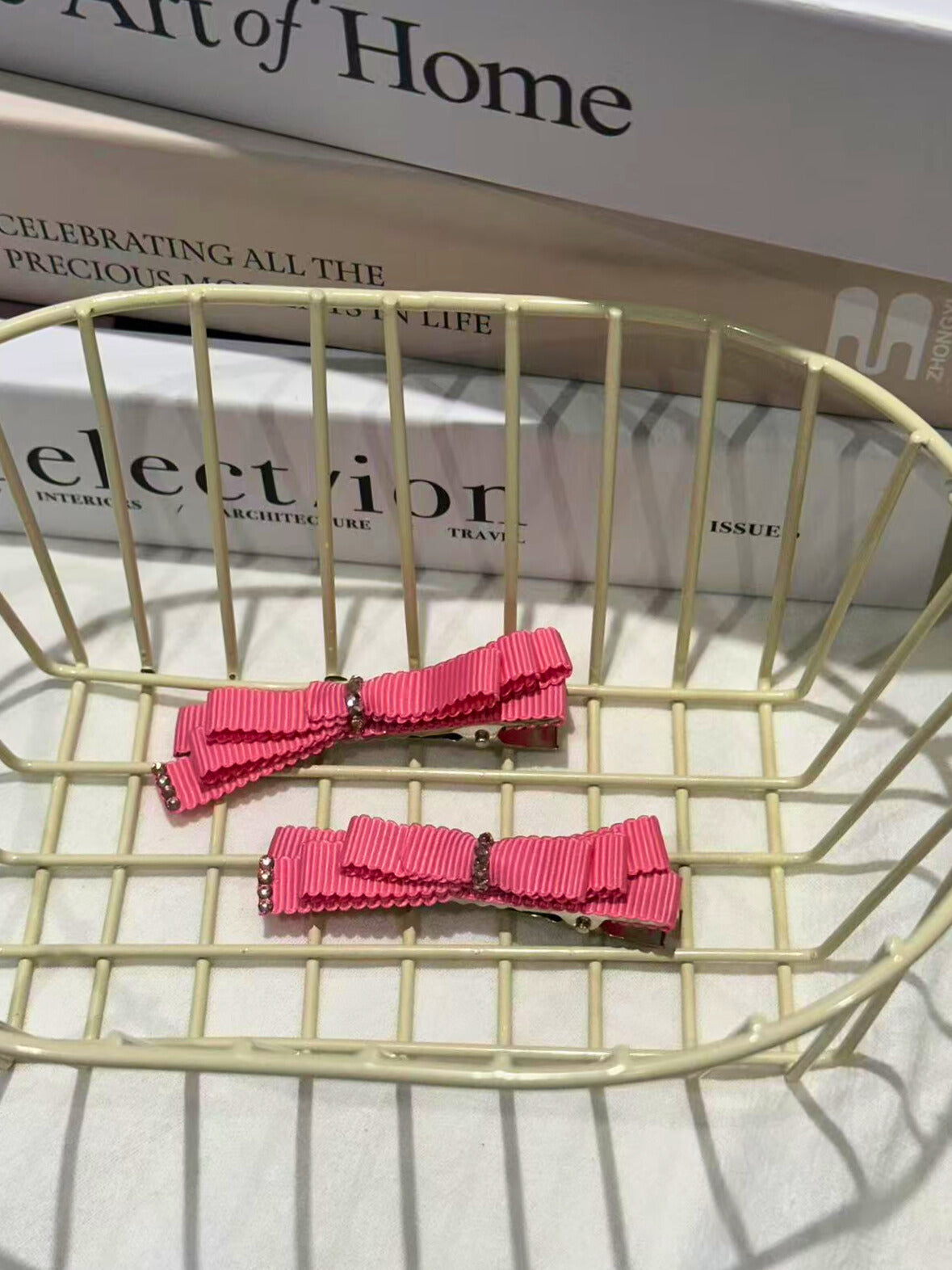Flamingo Crisscross Bow Clip