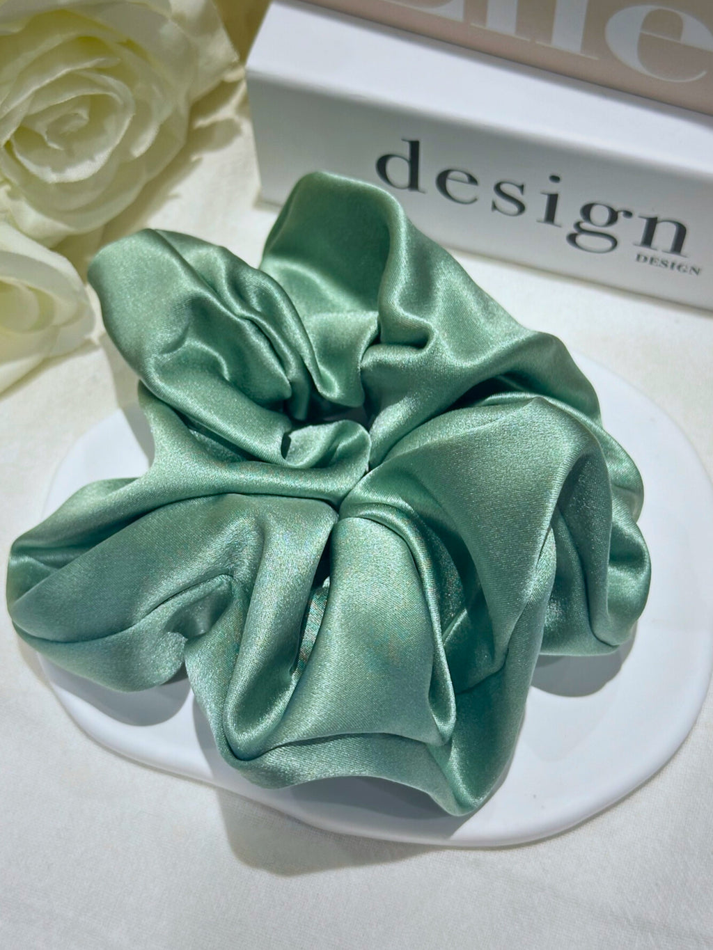 Large Dalia Mulberry Silk Scrunchies