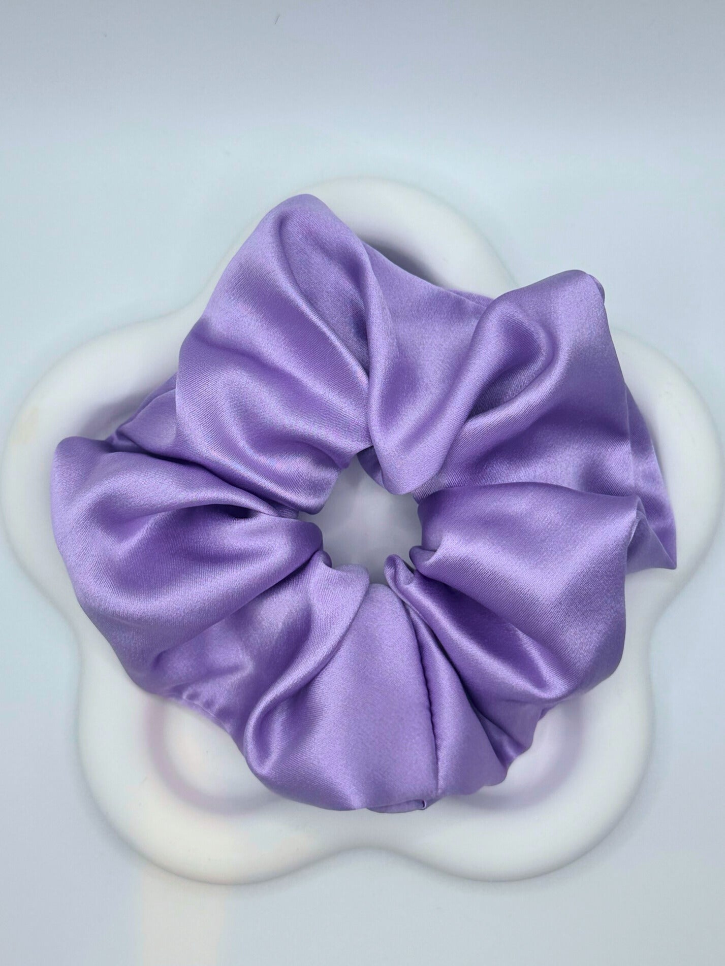 Large Dalia Mulberry Silk Scrunchies