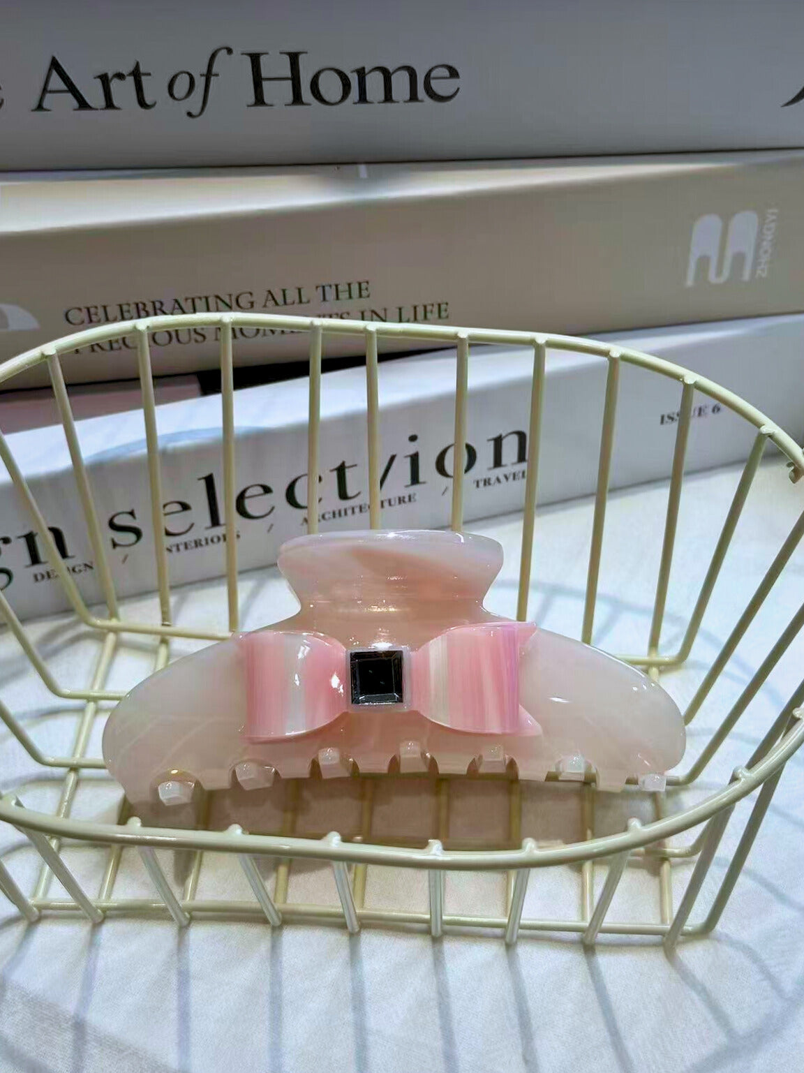 Large Pinky Bow Hair Claw