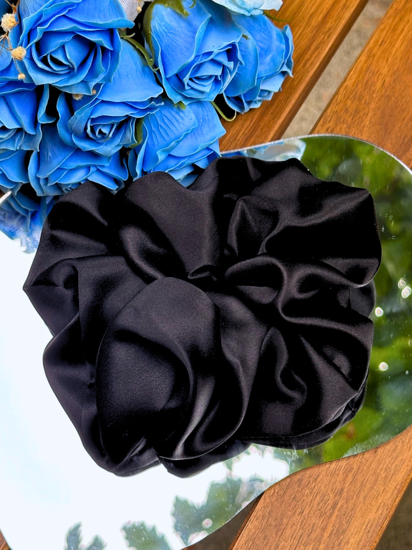 Large Dalia Mulberry Silk Scrunchies