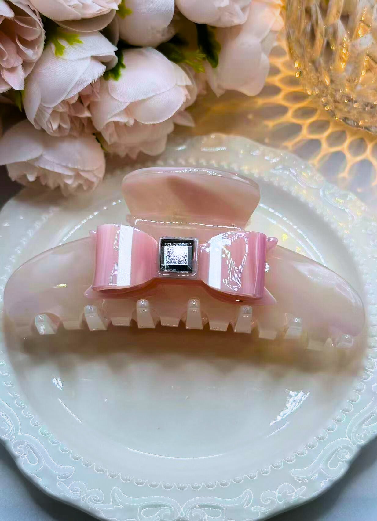 Large Pinky Bow Hair Claw