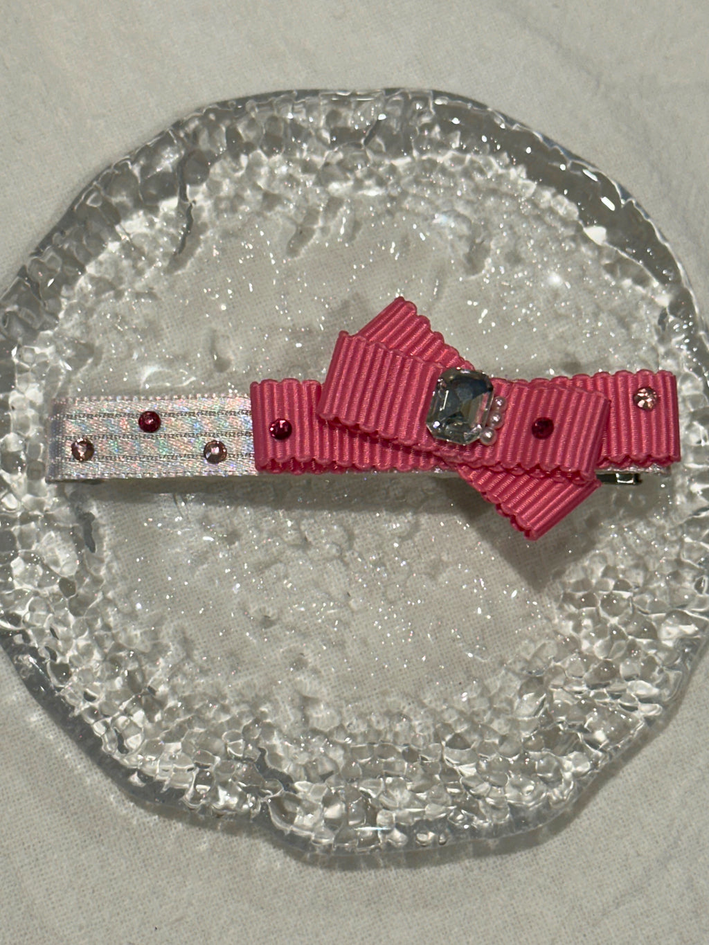 Flamingo Crisscross Bow Clip