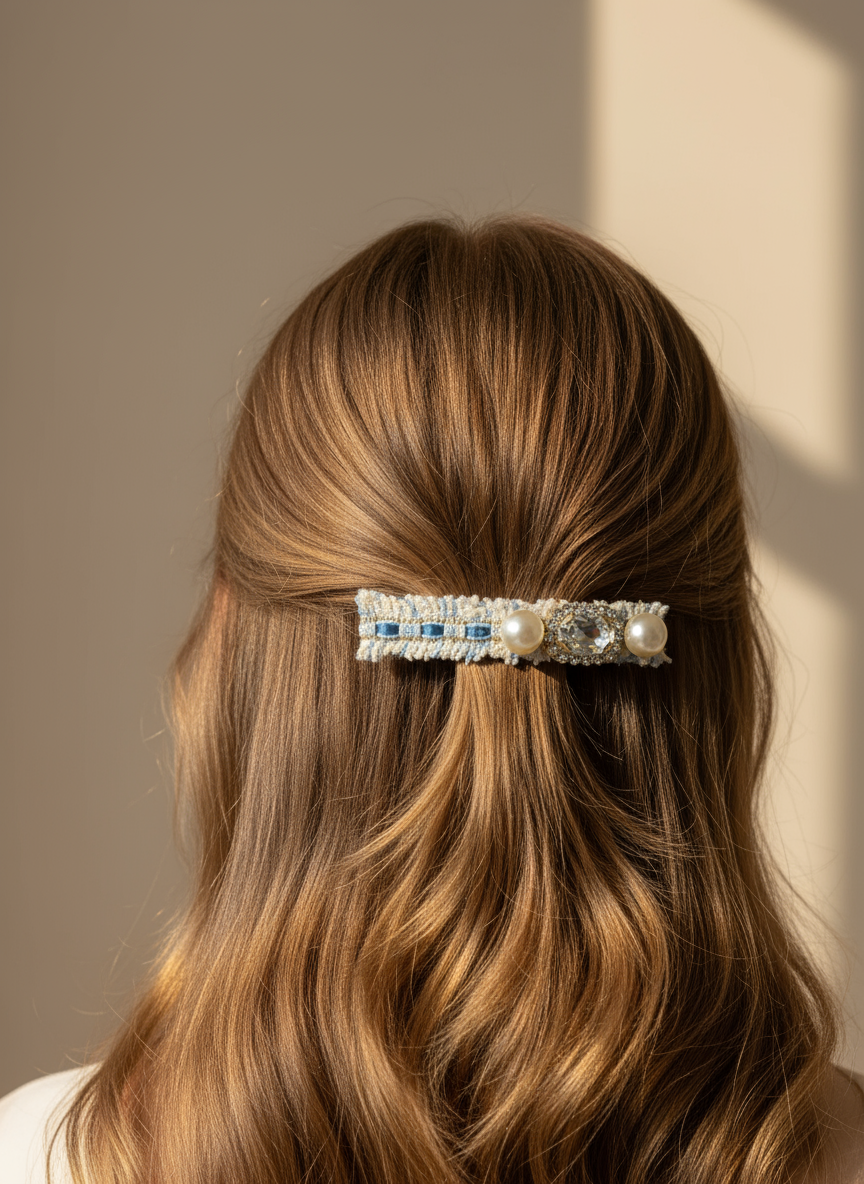 Gabby Tweed Flat Bow