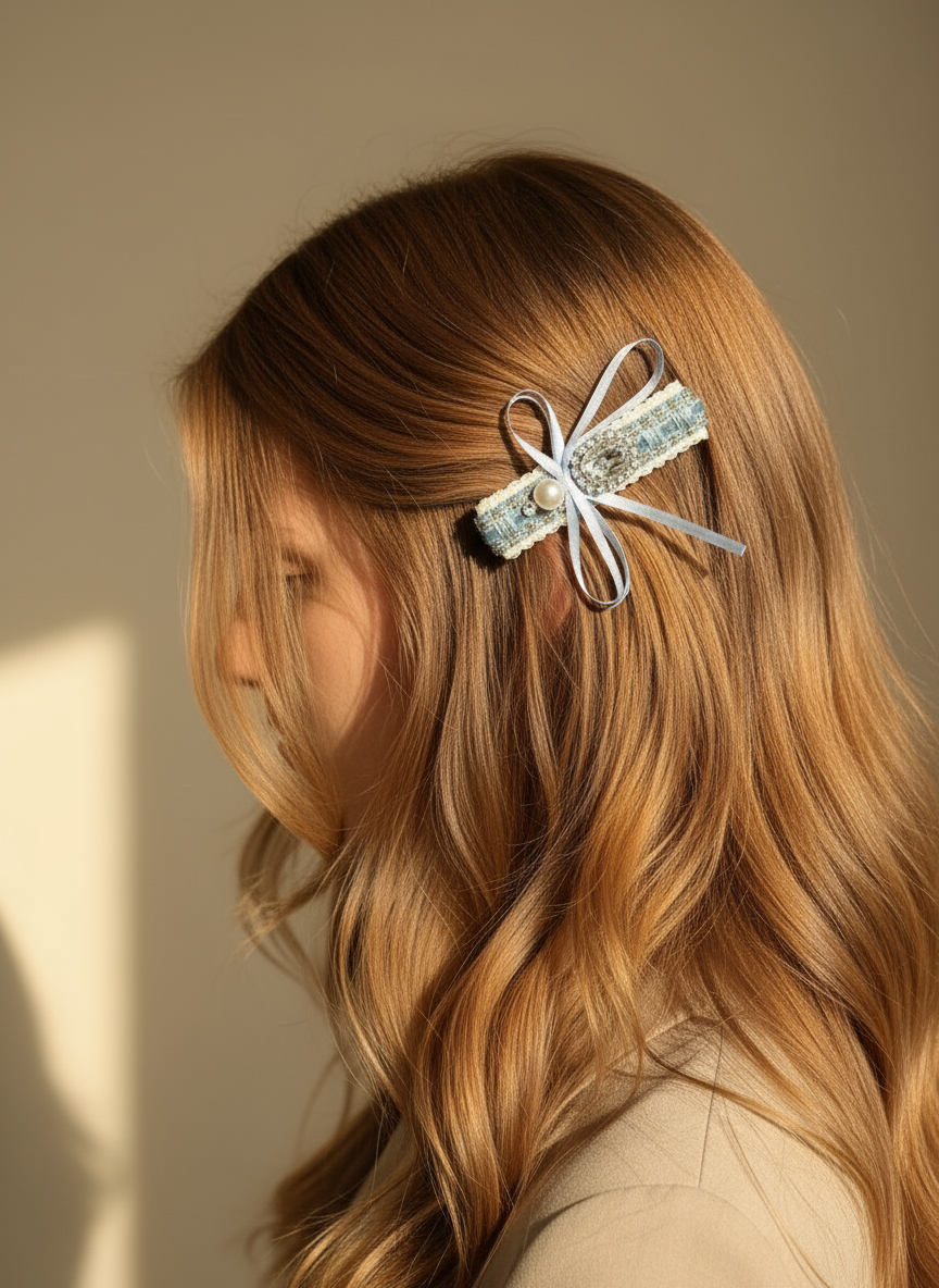 Pince à cheveux en tweed avec nœud orné de bijoux